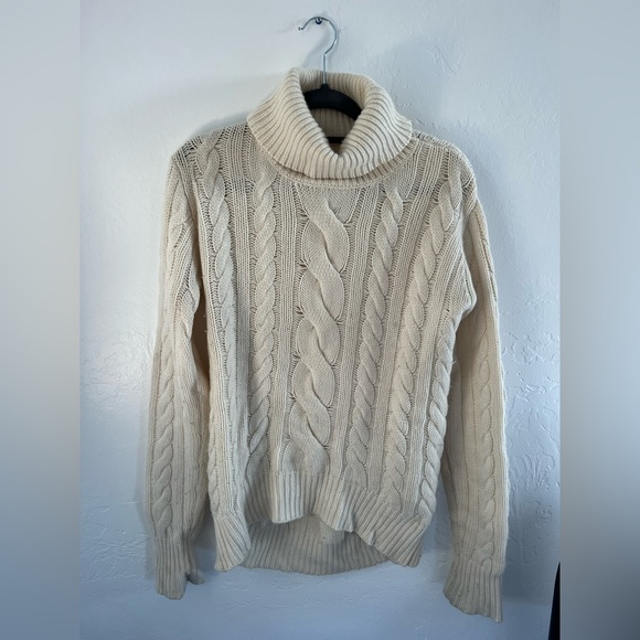 Alps & Meters Classic Cable Knit size Medium - Picture 2 of 6